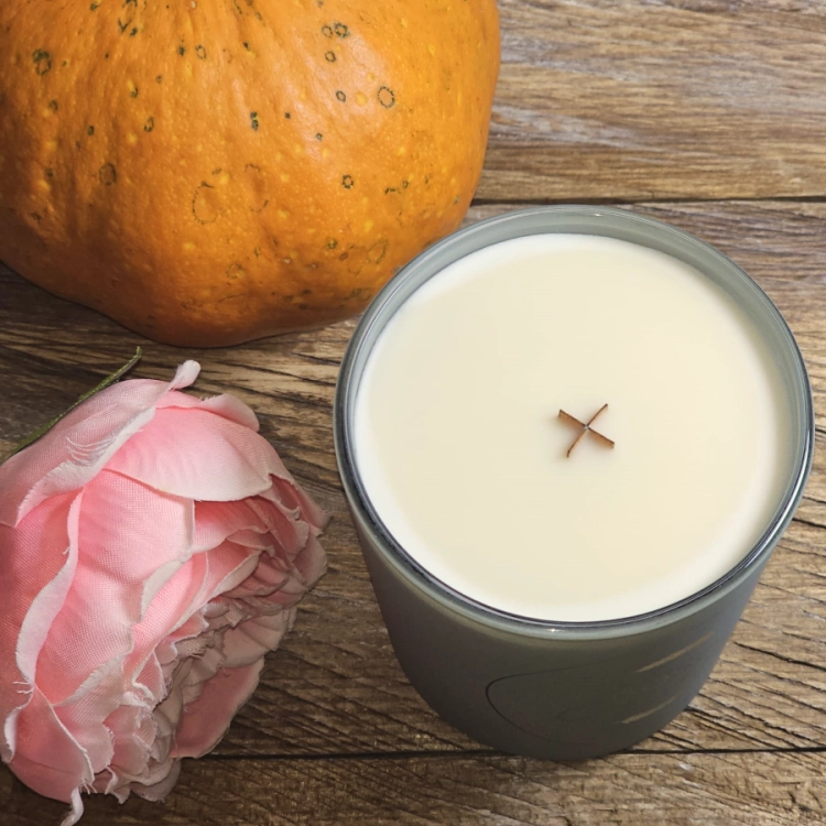 Świeca sojowa - Spicy Pumpkin Szkło przepięknie pachnie i się prezentuje oraz jest naturalna