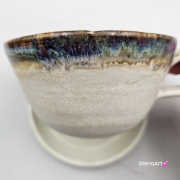 Filiżanka KOT niebiesko - beżowa z karmelowym kotem ceramiczna ze spodkiem i figurką KOTA w środku ręcznie toczona i malowana ze spodkiem przenikające się szkliwa KOTEK kubek kot