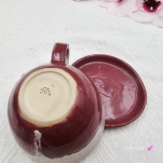 Filiżanka nieidealna bordowo - różowa i siwy koń ceramiczna ze spodkiem i Koniem w środku ręcznie toczona i malowana w kolorze bordo/róż ze spodkiem prezent dla koniarza kubek koń siwy nakrapiany
