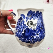 Kubek ceramiczny niebieski z ptaszkiem kobaltowy Fajans Włocławek 550 ml z ptaszkiem malowany ręcznie kubek z motywem kwiatowym niebieskim kubek w kwiaty