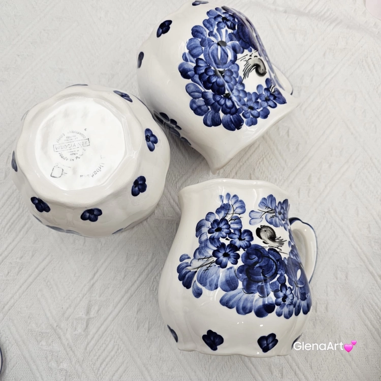 Kubek ceramiczny niebieski z ptaszkiem kobaltowy Fajans Włocławek 550 ml z ptaszkiem malowany ręcznie kubek z motywem kwiatowym niebieskim kubek w kwiaty