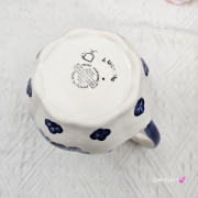 Kubek ceramiczny niebieski z ptaszkiem kobaltowy Fajans Włocławek 550 ml z ptaszkiem malowany ręcznie kubek z motywem kwiatowym niebieskim kubek w kwiaty