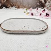 Półmisek z rantem 28,5 x 19 cm Arondi Kera Rustic Krem nakrapiany średni pięknie się prezentuje