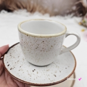 Filiżanka ceramiczna bel ze spodkiem rustykalna nakrapiana RUSTIC Krem Kera nakrapiana 200 ml elegancka filiżanka