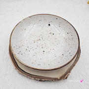 Talerz głęboki do zupy kremu pasty rustykalny nakrapiany rustic krem still Kera 22 cm elegancki talerz do zupy
