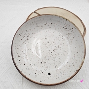 Talerz głęboki do zupy kremu pasty rustykalny nakrapiany rustic krem still Kera 22 cm elegancki talerz do zupy