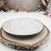 Talerzyk śniadaniowy rustykalny nakrapiany rustic krem still Kera 21 cm elegancki talerz śniadaniowy