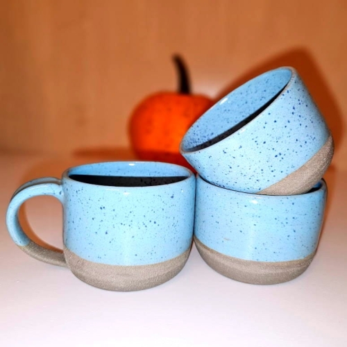Piękny kubek ceramiczny nakrapiany błękitno - szary - 150 ml z uchem ręczni toczony