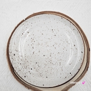Talerzyk śniadaniowy rustykalny nakrapiany rustic krem still Kera 21 cm elegancki talerz śniadaniowy
