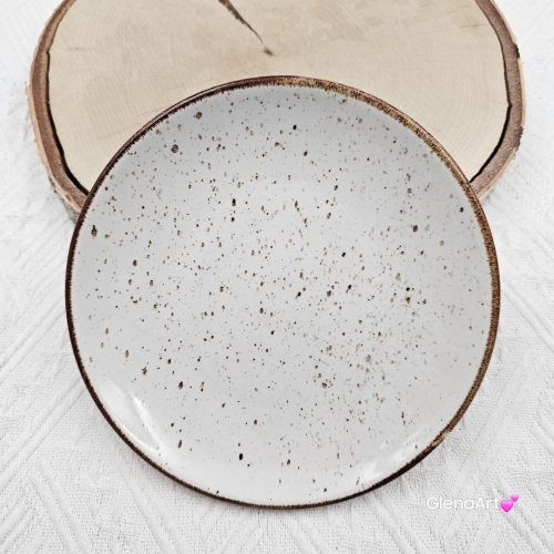 Talerz talerzyk deserowy 17 cm ceramiczny rustykalny deserowy Still Rustic Krem Kera nakrapiany elegancki talerzyk