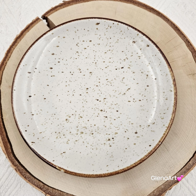 Talerz talerzyk deserowy 17 cm ceramiczny rustykalny deserowy Still Rustic Krem Kera nakrapiany elegancki talerzyk