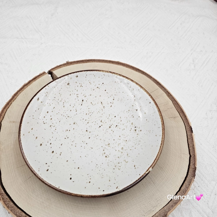 Talerz talerzyk deserowy 17 cm ceramiczny rustykalny deserowy Still Rustic Krem Kera nakrapiany elegancki talerzyk