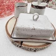 Zestaw 3 - części zastawa stołowa ceramiczna rustykalna komplet stołowy maselnica cukiernica mlecznik kera Still Rustic Krem nakrapiana 3 częściowy zestaw na prezent komplet ceramiki NW