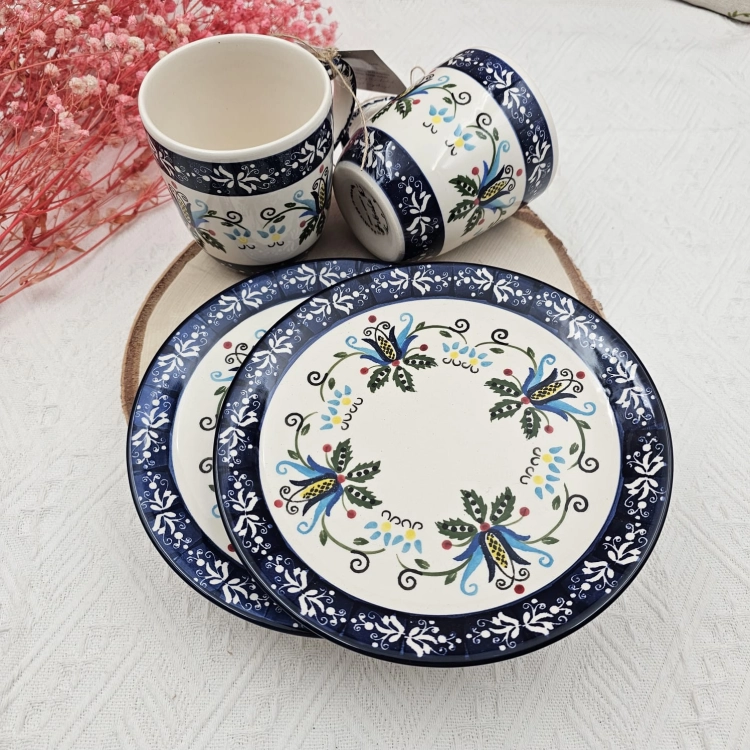 Zestaw kaszubski komplet zastawa stołowa 4 - częściowa dla 2 osób talerzyki ceramiczne i kubki folkowe kaszubski śniadaniowy kaszubek i kubek bel ceramiczny kaszubska ceramika ręcznie zdobiona Arbata 320 ml na prezent