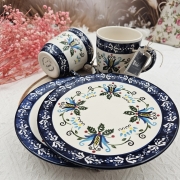 Zestaw kaszubski komplet zastawa stołowa 4 - częściowa dla 2 osób talerzyki ceramiczne i kubki folkowe kaszubski śniadaniowy kaszubek i kubek bel ceramiczny kaszubska ceramika ręcznie zdobiona Arbata 320 ml na prezent