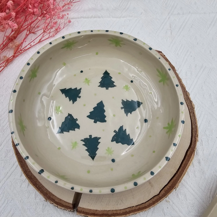 Miska choinka motyw świąteczny wewnątrz ceramiczna nieidealna Glena Art talerz głęboki na zupę 0,8 l ceramiczny ceramika rękodzieło ręcznie robiona z formy miska talerz do zupy z jasnej masy kamionkowej z choinkami i śnieżynkami