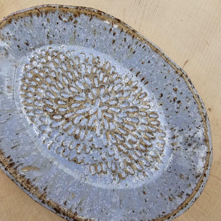 Tarka ceramiczna do czosnki i imbiru niebieska w cętki Glena Art rękodzieło ulepiona ręcznie tarka do owoców