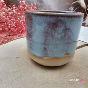 Kubek czarka ceramiczna w kolorach niebieskich i błękitnych przenikających się ceramiczna Glena Art kubek bez uszka do kawy herbaty ulubiony kubek ceramiczny ceramika 250 ml niebieskie odcienie