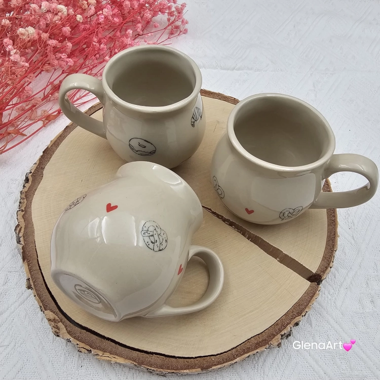 Kubek czeski z rogalikami i serduszkami beczułka ceramiczny Glena Art kubek z uszkiem do kawy herbaty ulubiony kubek ceramiczny ceramika 220 ml z rogalikami i czerwonymi serduszkami