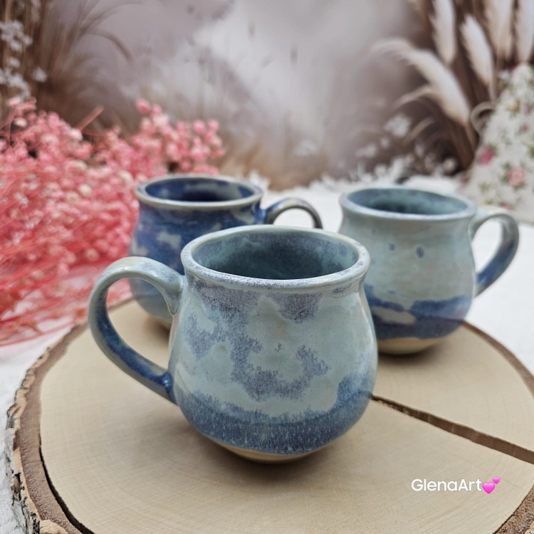 Kubek czeski błękitna chmurka ceramiczny Glena Art beczułka jasnoniebieska kubek z uszkiem do kawy herbaty ulubiony kubek ceramiczny ceramika 250 ml
