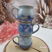 Kubek czeski błękitna chmurka ceramiczny Glena Art beczułka jasnoniebieska kubek z uszkiem do kawy herbaty ulubiony kubek ceramiczny ceramika 250 ml