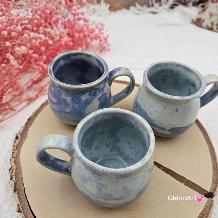 Kubek czeski błękitna chmurka ceramiczny Glena Art beczułka jasnoniebieska kubek z uszkiem do kawy herbaty ulubiony kubek ceramiczny ceramika 250 ml