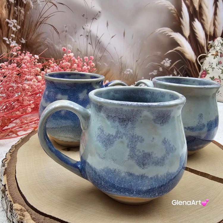 Kubek czeski błękitna chmurka ceramiczny Glena Art beczułka jasnoniebieska kubek z uszkiem do kawy herbaty ulubiony kubek ceramiczny ceramika 250 ml
