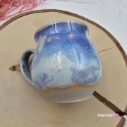 Kubek czeski błękitna chmurka jo ceramiczny Glena Art beczułka niebieska z napisem JO pop kaszubsku tak kubek z uszkiem do kawy herbaty ulubiony kubek ceramiczny ceramika 250 ml jo