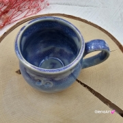Kubek czeski błękitna chmurka jo ceramiczny Glena Art beczułka niebieska z napisem JO pop kaszubsku tak kubek z uszkiem do kawy herbaty ulubiony kubek ceramiczny ceramika 250 ml jo
