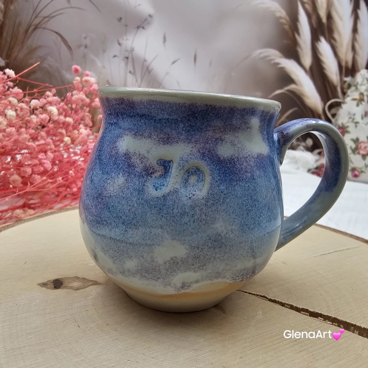 Kubek czeski błękitna chmurka jo ceramiczny Glena Art beczułka niebieska z napisem JO pop kaszubsku tak kubek z uszkiem do kawy herbaty ulubiony kubek ceramiczny ceramika 250 ml jo