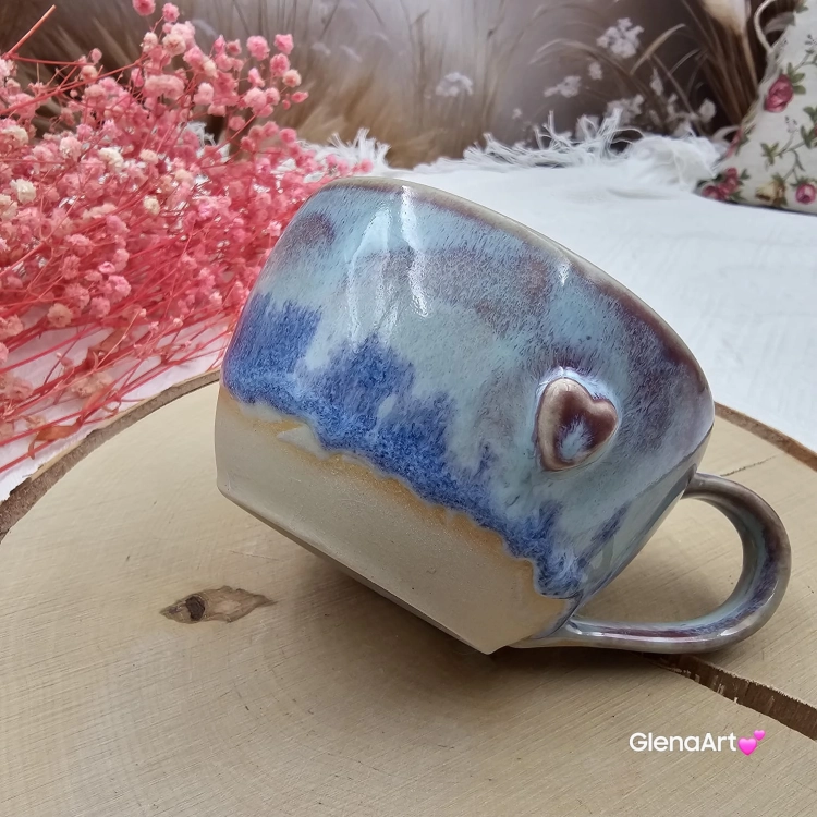 Filiżanka ceramiczna z serduszkiem Glena Art niebieska lawenda z uszkiem do kawy herbaty ulubiony kubek ceramiczny ceramika 250 ml rękodzieło niebieskie kolory i serduszko