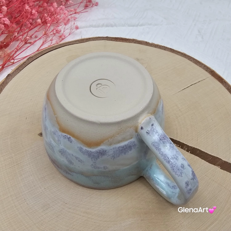 Filiżanka ceramiczna slow Glena Art niebieska chmurka z uszkiem do kawy herbaty ulubiony kubek ceramiczny ceramika 250 ml rękodzieło niebieskie kolory i napis wewnątrz slow