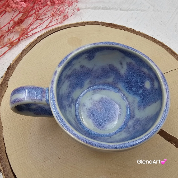 Filiżanka ceramiczna Glena Art niebieska lawenda z uszkiem do kawy herbaty ulubiony kubek ceramiczny ceramika 250 ml rękodzieło niebieskie / fioletowe odcienie