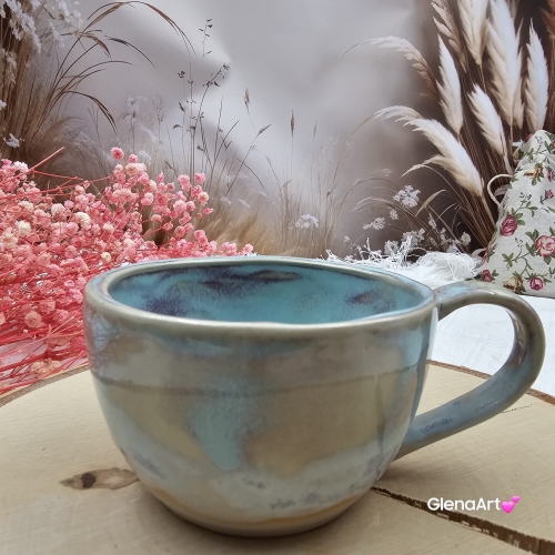 Filiżanka ceramiczna z serduszkiem na dnie Glena Art niebieska chmurka z uszkiem do kawy herbaty ulubiony kubek ceramiczny ceramika 250 ml rękodzieło niebieskie kolory i serduszko na dnie