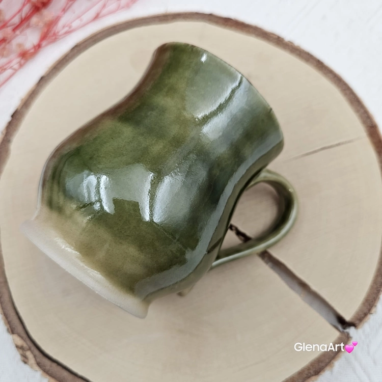 Kubek beczułka MAX duży ceramiczny Glena Art kolor ziemi zielony i granatowy z uszkiem kolory ziemi do kawy herbaty ulubiony kubek ceramiczny ceramika 400 ml