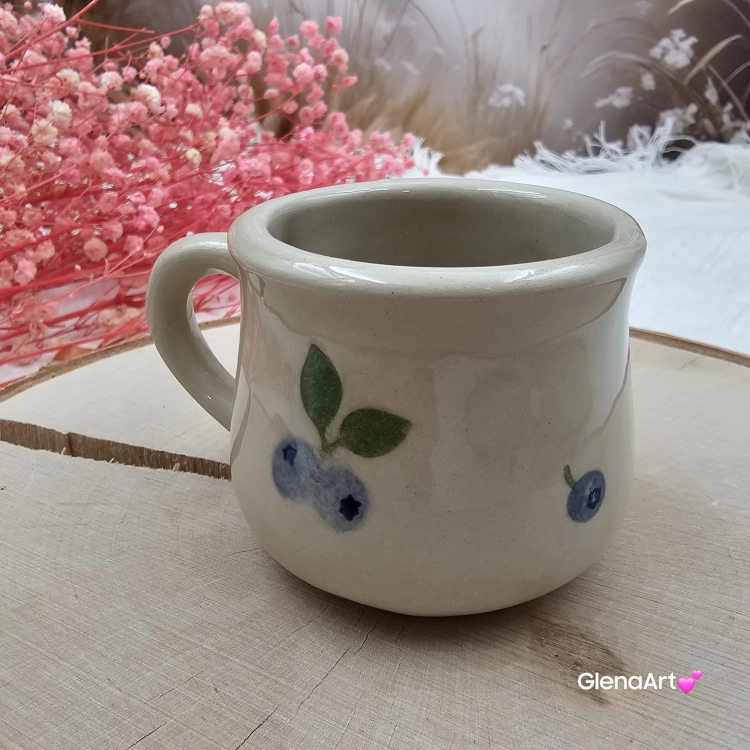 Kubek jagody ceramiczny slow i jagódki Glena Art beczułka mała kubeczek z uszkiem do kawy herbaty ulubiony kubek z napisem slow i jagódkami ceramiczny ceramika 120 ml