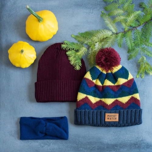 Czapka kolorowa perfect match multikolor z pomponem duża ciepła czapka unisex