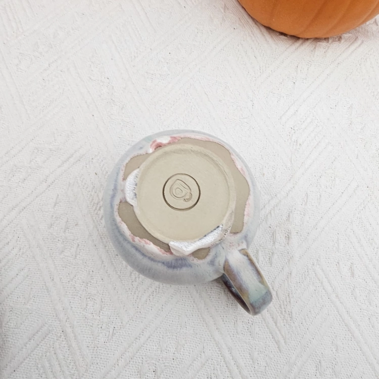 Kubek czeski błękitna chmurka nieidealny ceramiczny Glena Art beczułka niebieska kubek z uszkiem do kawy herbaty ulubiony kubek ceramiczny ceramika rękodzieło 250 ml
