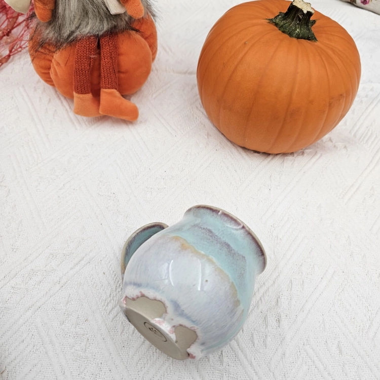 Kubek czeski błękitna chmurka nieidealny ceramiczny Glena Art beczułka niebieska kubek z uszkiem do kawy herbaty ulubiony kubek ceramiczny ceramika rękodzieło 250 ml