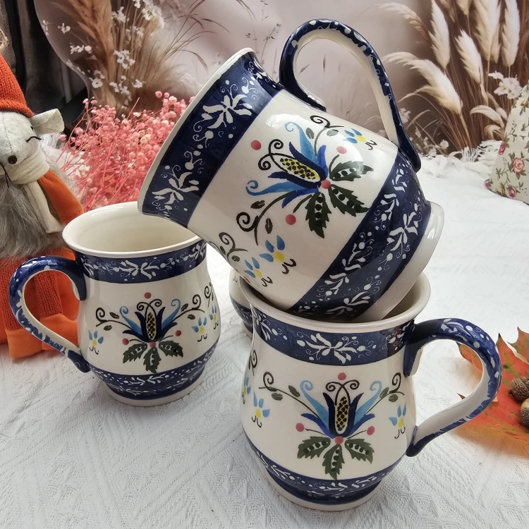 Kubek beczułka max kaszubski ceramiczny folkowy Franek kaszubska ceramika ręcznie zdobiony Arbata kaszubski wzór kubek 450 ml beczułka