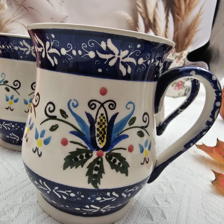 Kubek beczułka max kaszubski ceramiczny folkowy Franek kaszubska ceramika ręcznie zdobiony Arbata kaszubski wzór kubek 450 ml beczułka