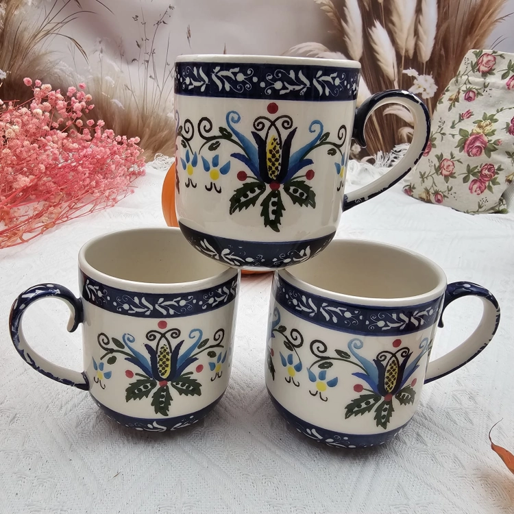 Kubek kaszubski średni 200 ml ceramiczny folkowy Aleksandra kaszubska ceramika ręcznie zdobiony Arbata kaszubski wzór kubek 200 ml uroczy mniejszy kubek taki idealny do małej kawy