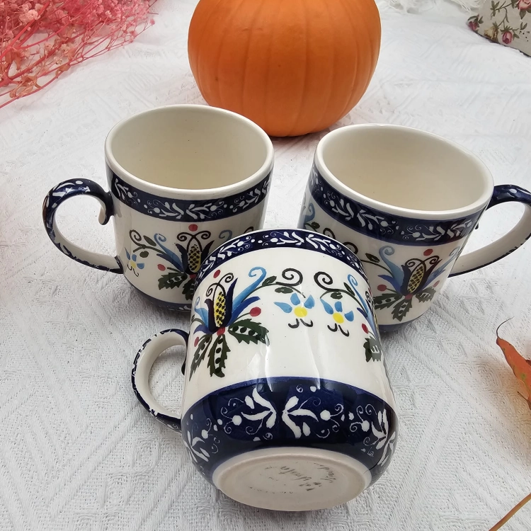 Kubek kaszubski średni 200 ml ceramiczny folkowy Aleksandra kaszubska ceramika ręcznie zdobiony Arbata kaszubski wzór kubek 200 ml uroczy mniejszy kubek taki idealny do małej kawy