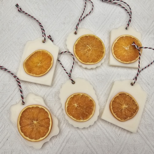 Zawieszka florencka z wosku sojowego zawieszki świąteczne o zapachu Christmas Magic naturalna z dodatkami świątecznymi i na sznurku naturalna zawieszka na choinkę do szafy woskowa zawieszka wosk sojowy zawieszka naturalna z suszonymi dodatkami pomarańczy